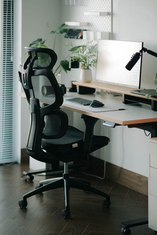 Tips for Creating a Cozy and Functional Home Office Space